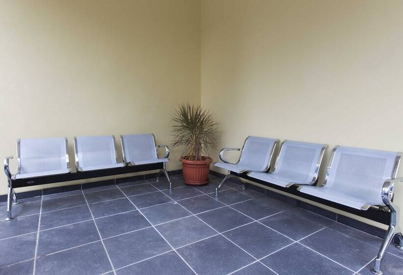 بنسيون Reddoorz @ Pekayon Bekasi