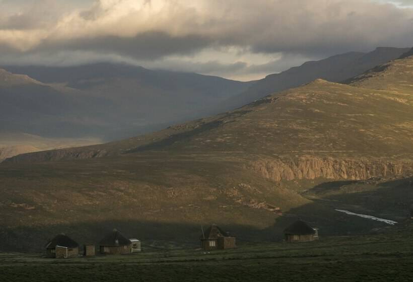 פנסיון Sani Stone Lodge