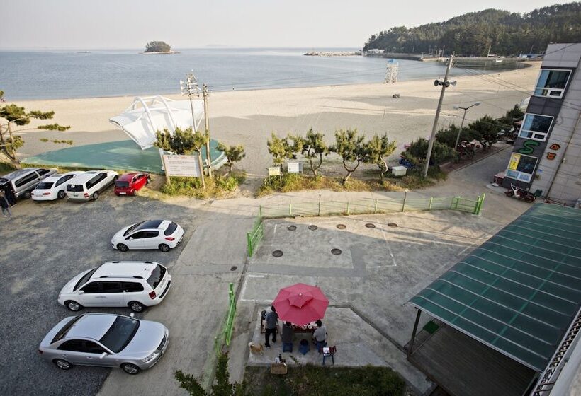 Pensão Solsum House