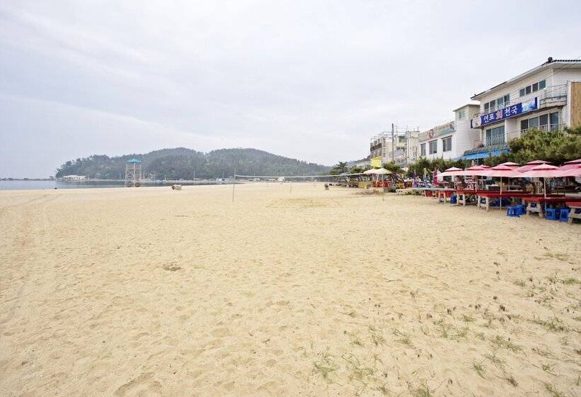 Pensão Solsum House