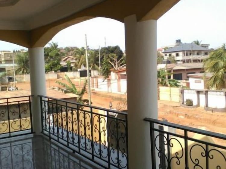 פנסיון Sweetwater Guest House