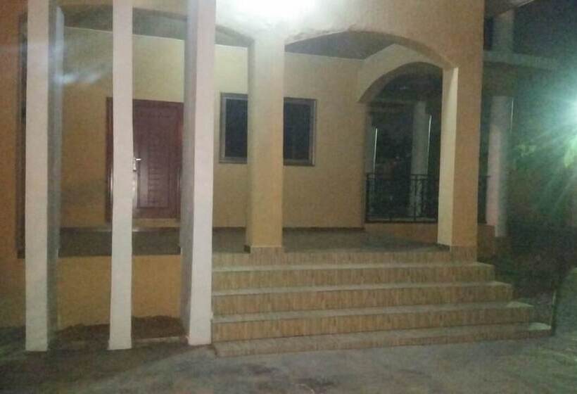 פנסיון Sweetwater Guest House