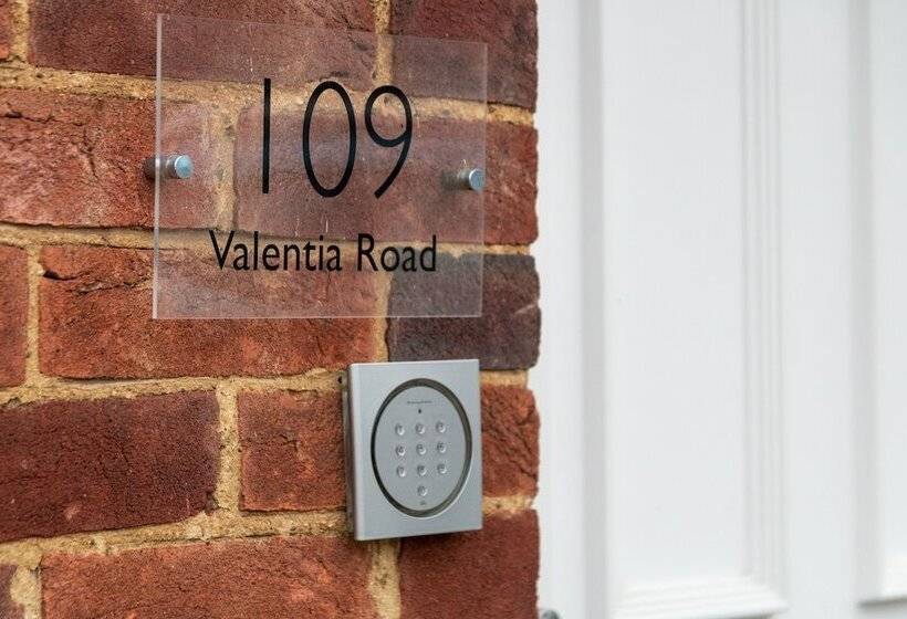 ペンション Valentia Lodge Serviced Accommodation