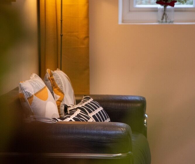 膳宿费 Valentia Lodge Serviced Accommodation