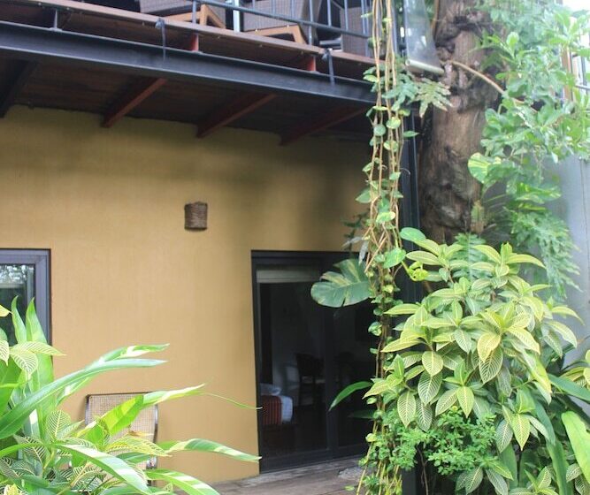 膳宿费 Villa Escondite