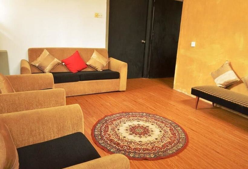 بنسيون Wild Sands Beach Villa