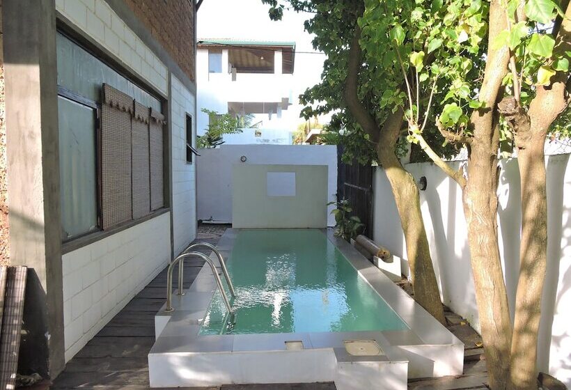 بنسيون Wild Sands Beach Villa