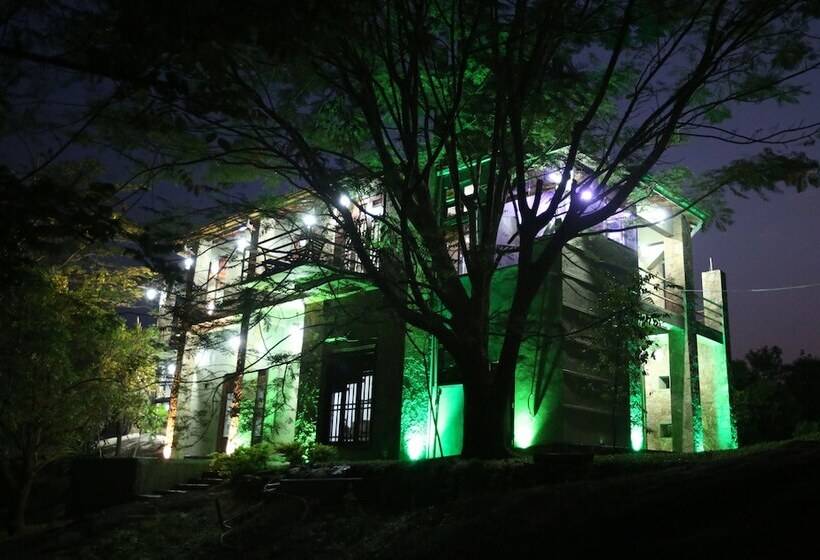 אתר נופש Castle Palace Kandy