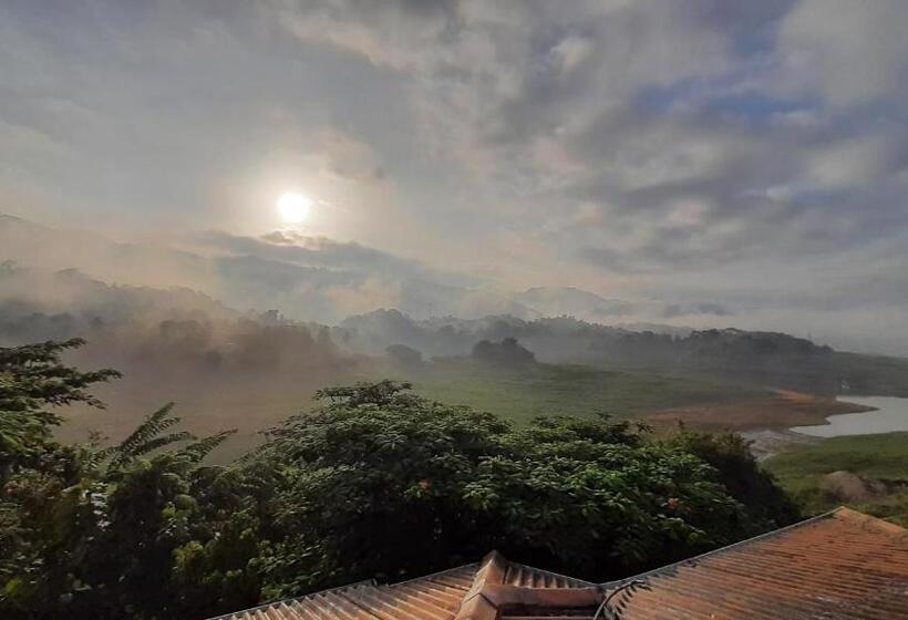 אתר נופש Castle Palace Kandy