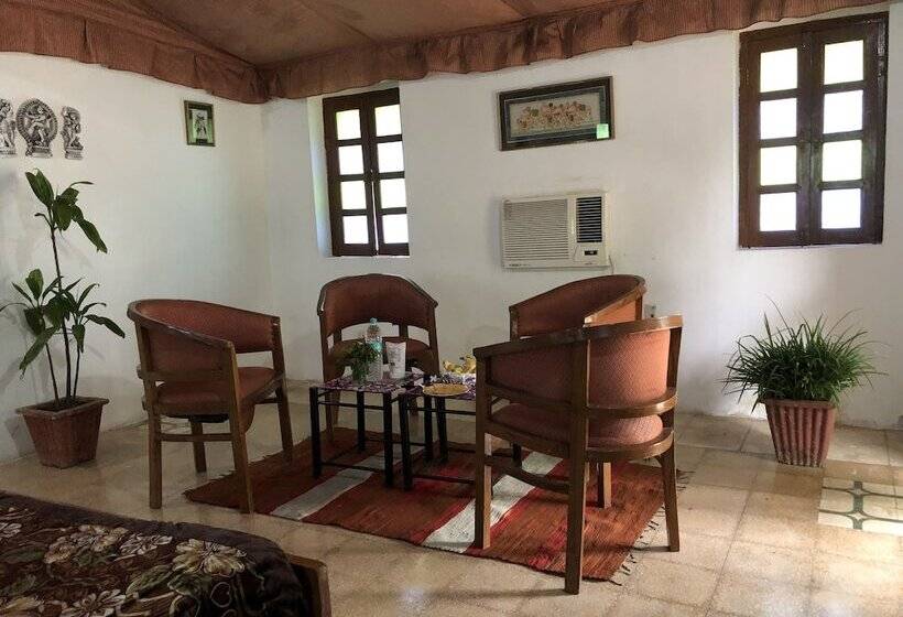 منتجع Geejgarh Eco Village By Opensky