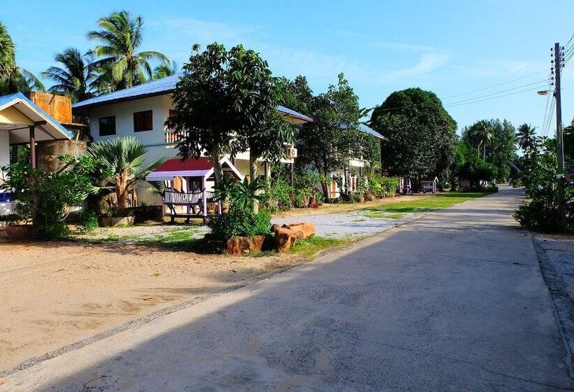 Roong Arun Resort