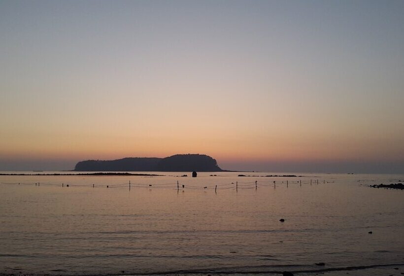 Saipan Motel With Sea View