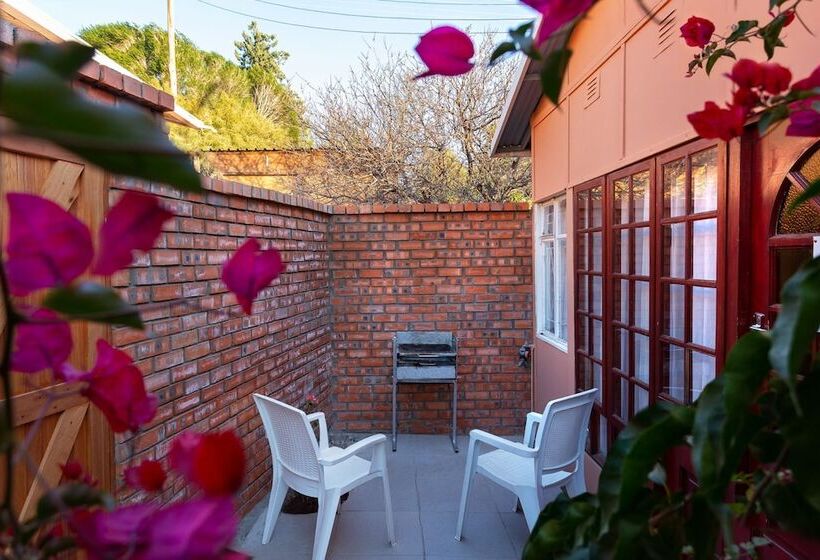 Gariep Dam Sunrose Group Of Guest Houses