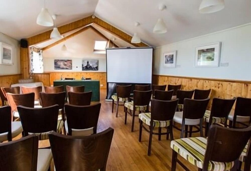 The Beach, Days Bar And B&b