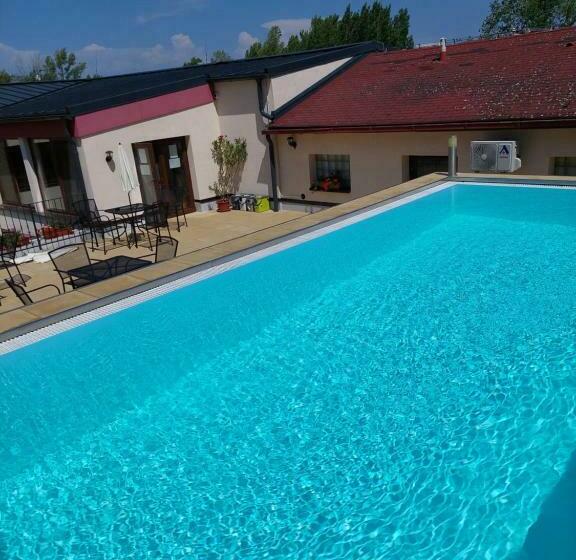 פנסיון Rodinný Wellness Hotel U Langrů