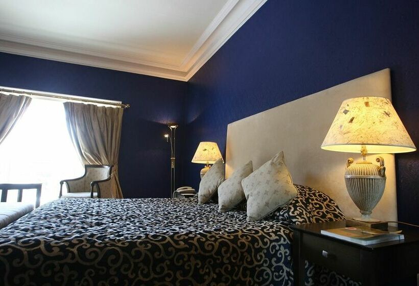 Athenaeum House Hotel