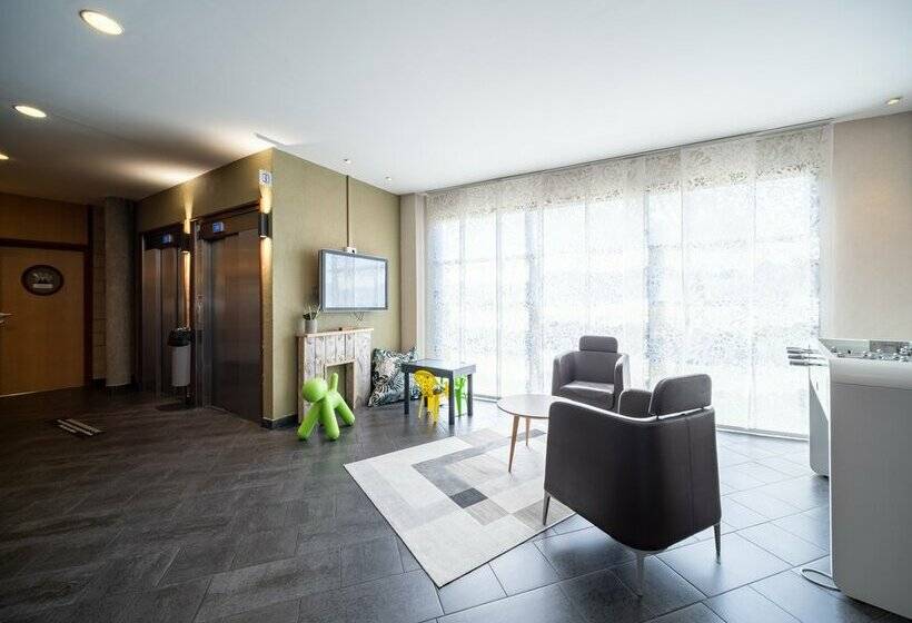 B&B Hotel Calais Terminal Cité de l'Europe 4 étoiles