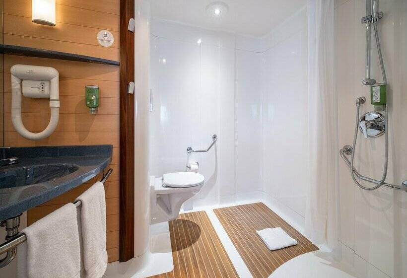 B&B Hotel Calais Terminal Cité de l'Europe 4 étoiles