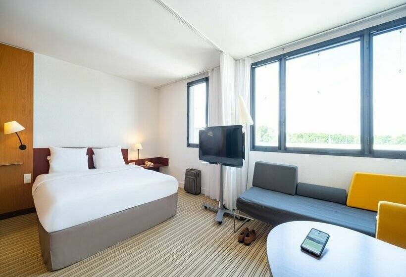 B&B Hotel Calais Terminal Cité de l'Europe 4 étoiles