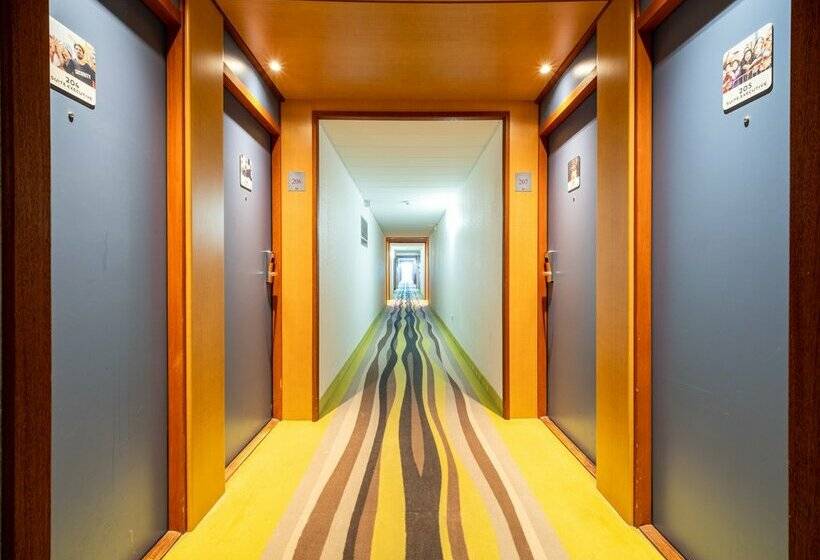 B&B Hotel Calais Terminal Cité de l'Europe 4 étoiles