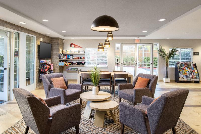 Candlewood Suites Anaheim   Resort Area, An Ihg