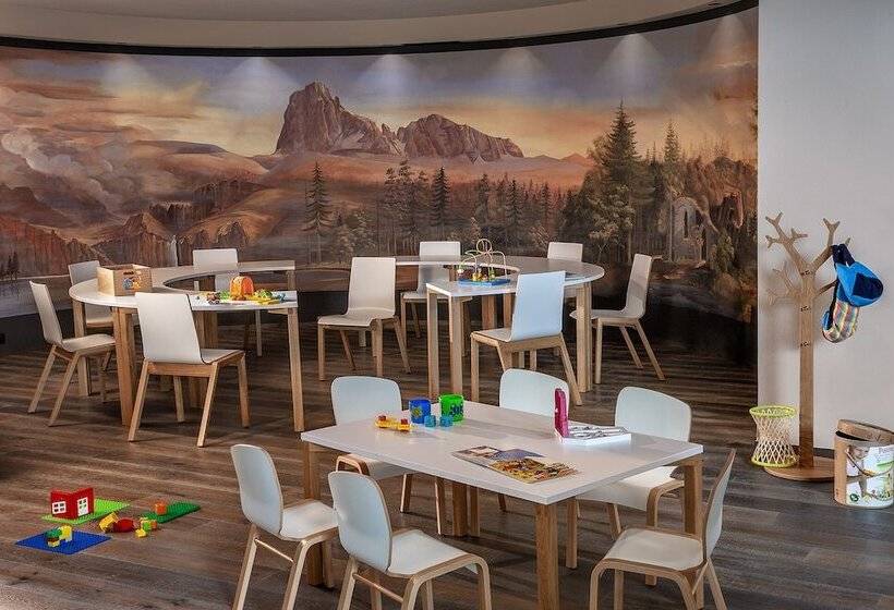 Gardena Grödnerhof   Hotel & Spa