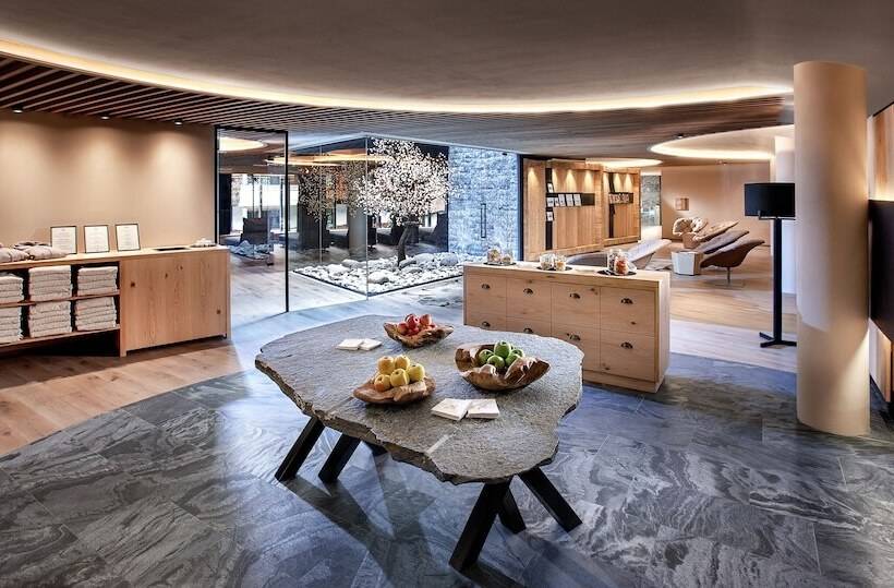 Gardena Grödnerhof   Hotel & Spa