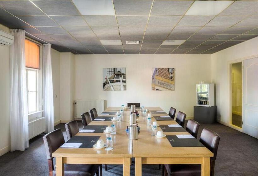 Hampshire Hotel   Avenarius