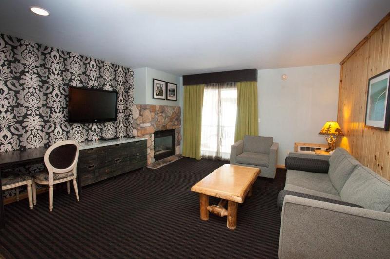 Отель 3 Peaks Resort & Beach Club