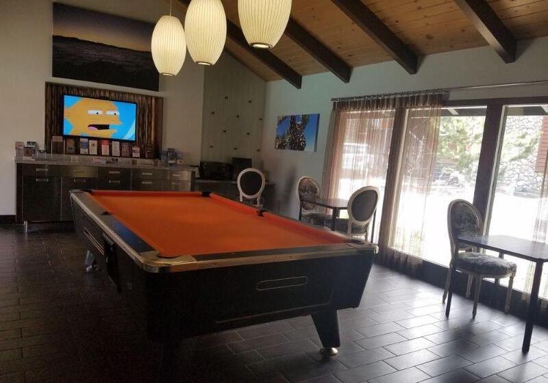 Отель 3 Peaks Resort & Beach Club