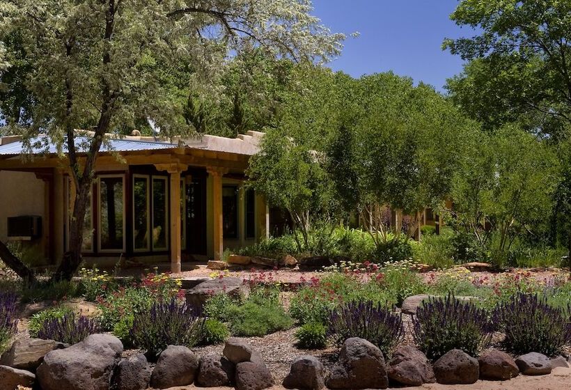 فندق Abiquiu Inn