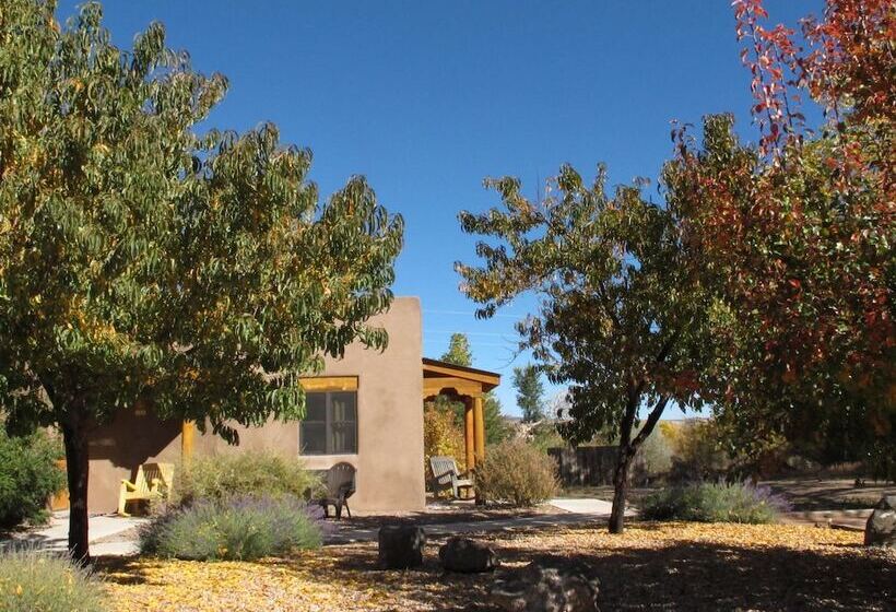 فندق Abiquiu Inn