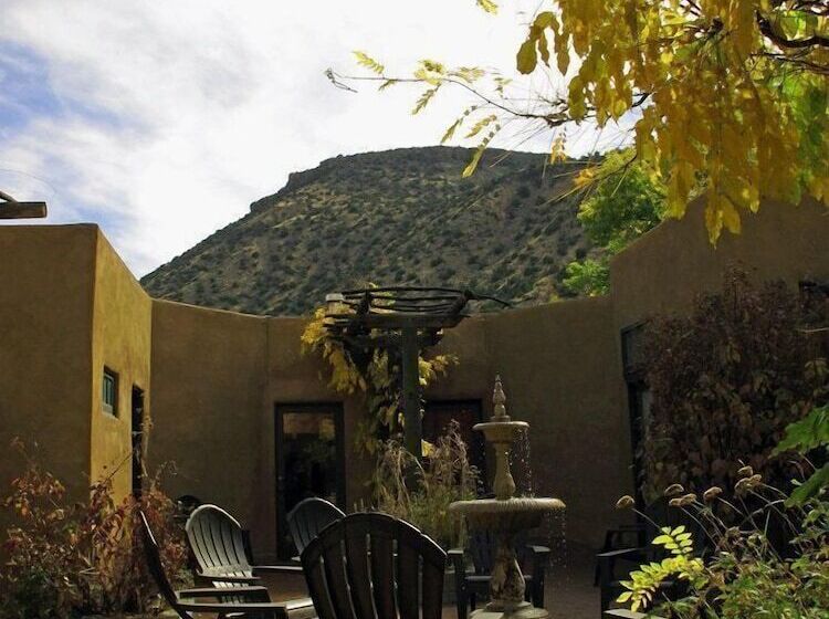 فندق Abiquiu Inn