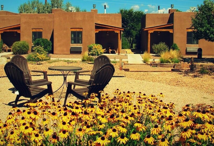 فندق Abiquiu Inn