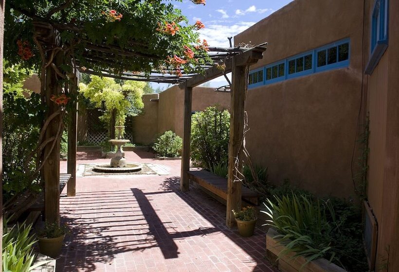 فندق Abiquiu Inn