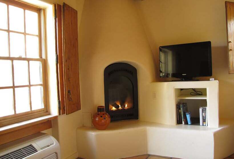 فندق Abiquiu Inn