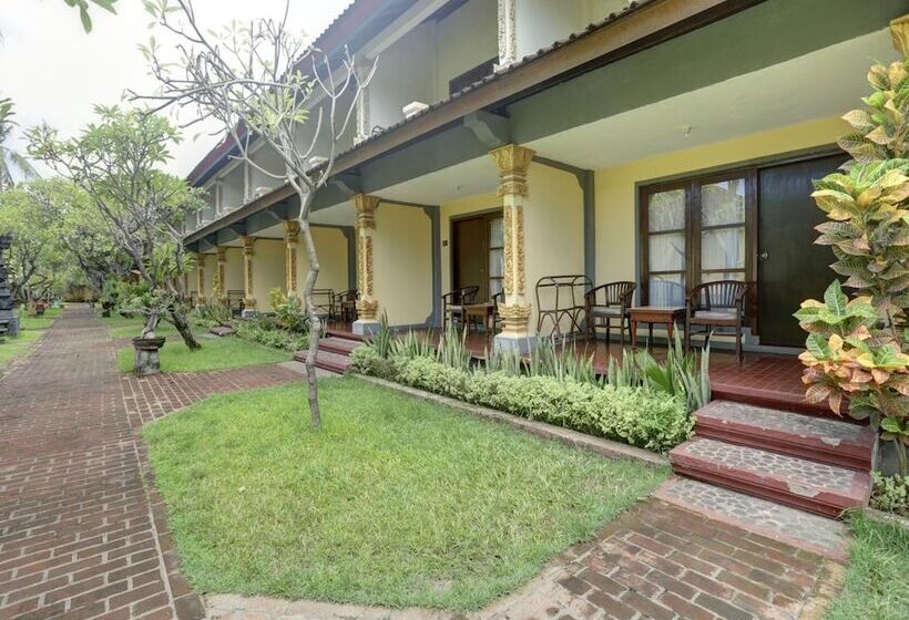 בית מלון כפרי Collection O 90805 Aditya Beach Resort And Spa