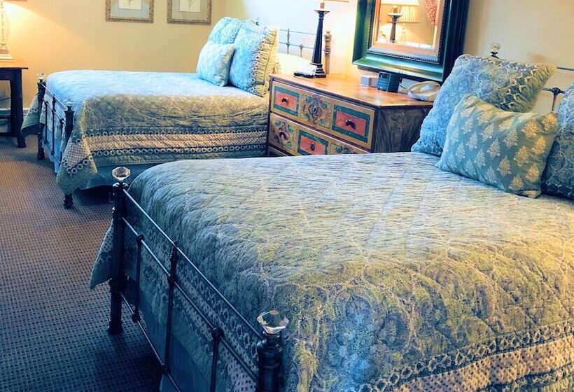هتل Annabelle Inn