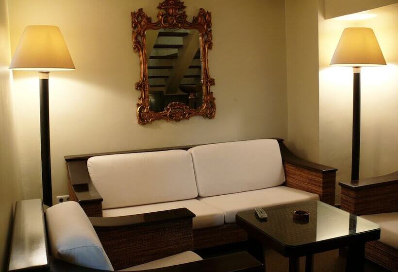 هتل Arc De Triomphe By Residence S