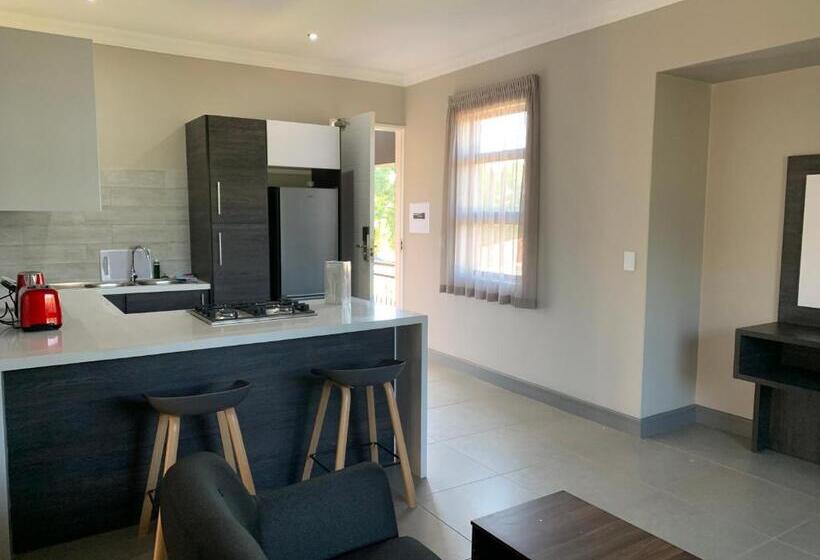 בית מלון כפרי At Hatfield Apartments