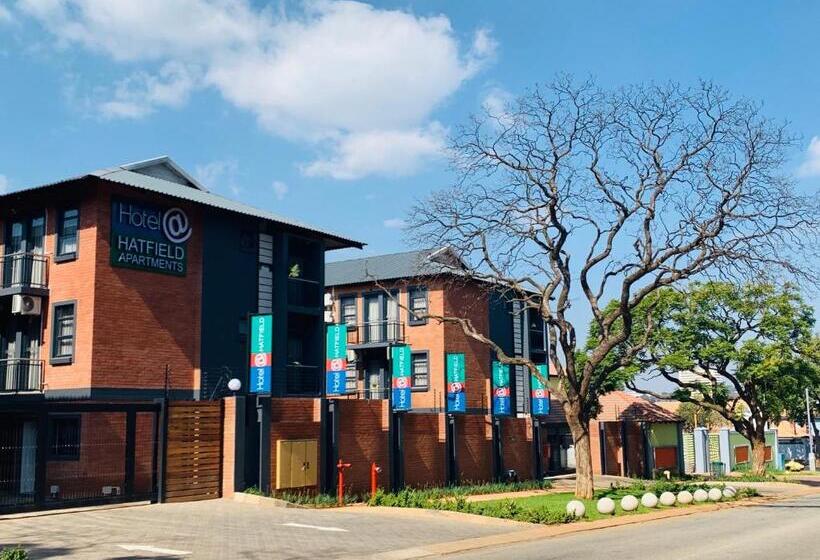 בית מלון כפרי At Hatfield Apartments