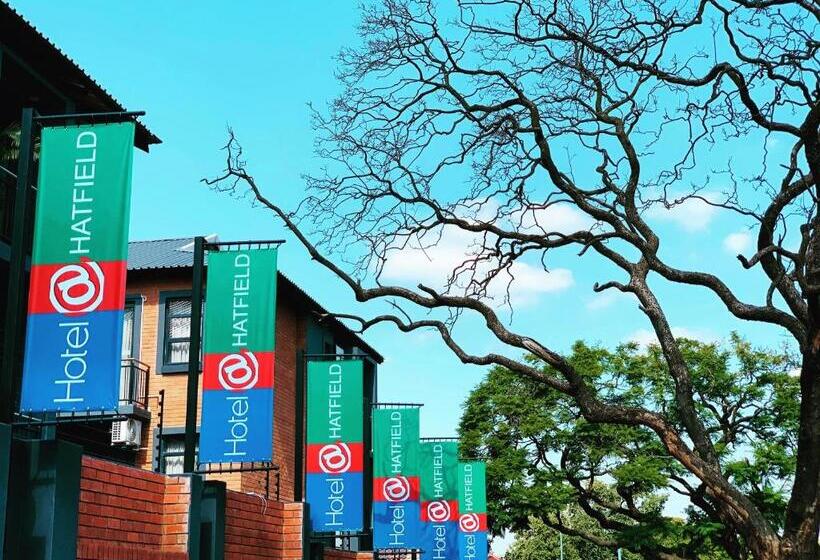 בית מלון כפרי At Hatfield Apartments