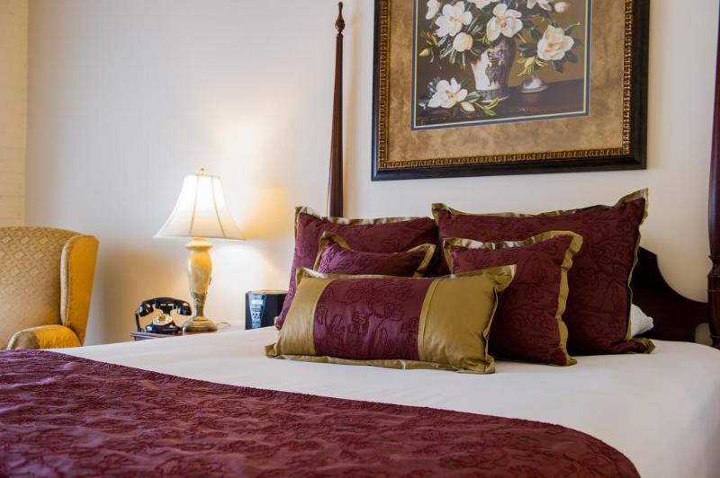 Отель At Old Town