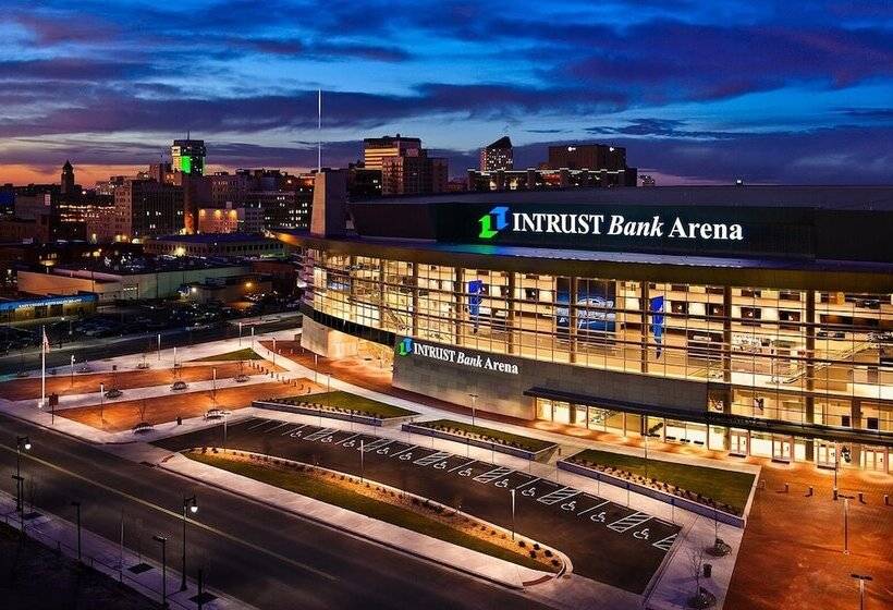 Отель At Old Town