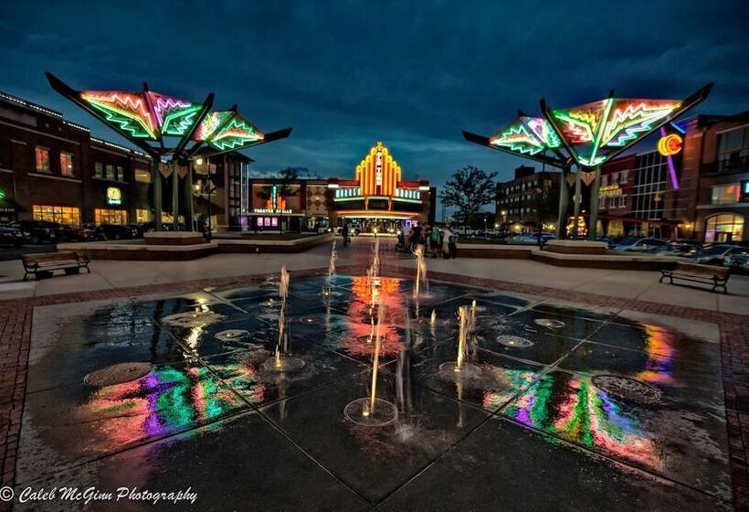 Отель At Old Town