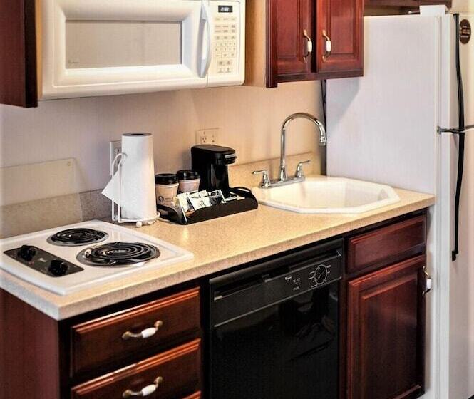 Отель At Old Town