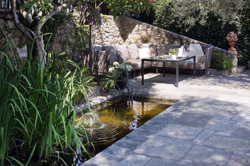 בית מלון כפרי Bastide Saint Antoine  Relais & Chateaux