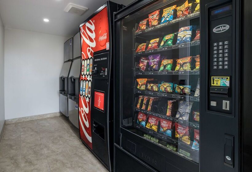 Best Western Corona Hotel & Suites