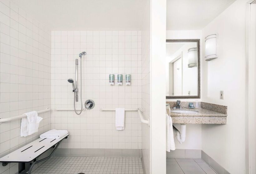 فندق Best Western Ontario Mills Mall