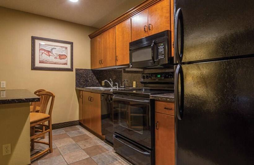 Best Western Plus Deer Park Hotel And Suites